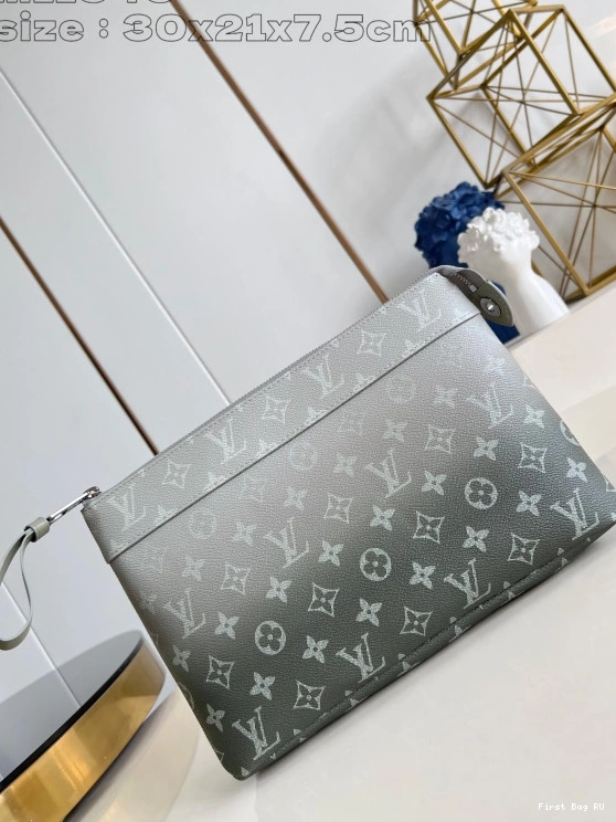 Firstbag LOUIS VUITTON VOYAGE SOUPLE-30*21*7.5CM POCHETTE 0815